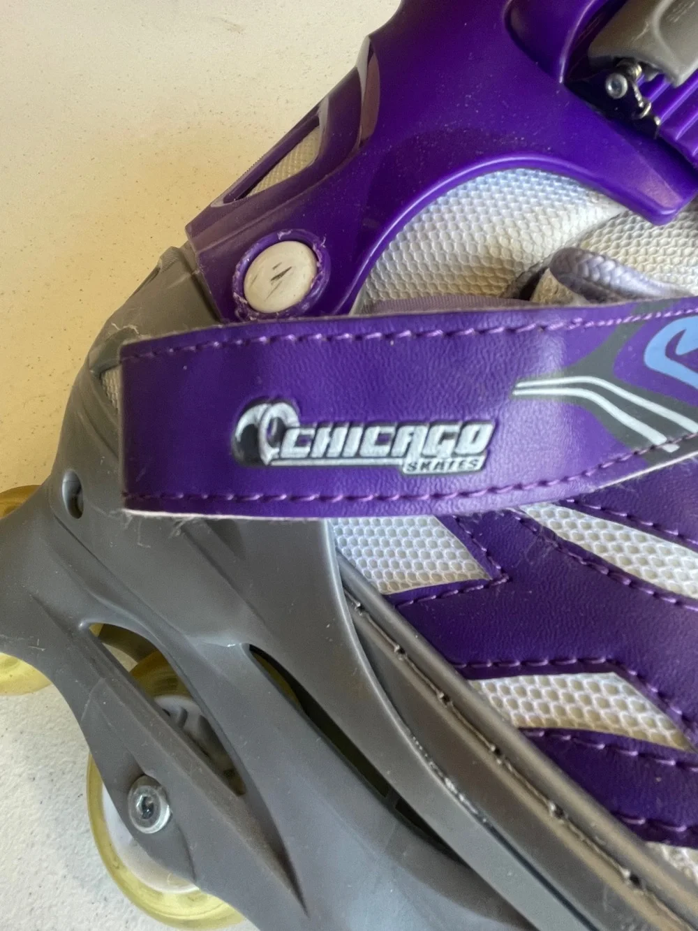 Women’s Adjustable Inline rollerblades- Purple/White. Size Girl 5-8 US